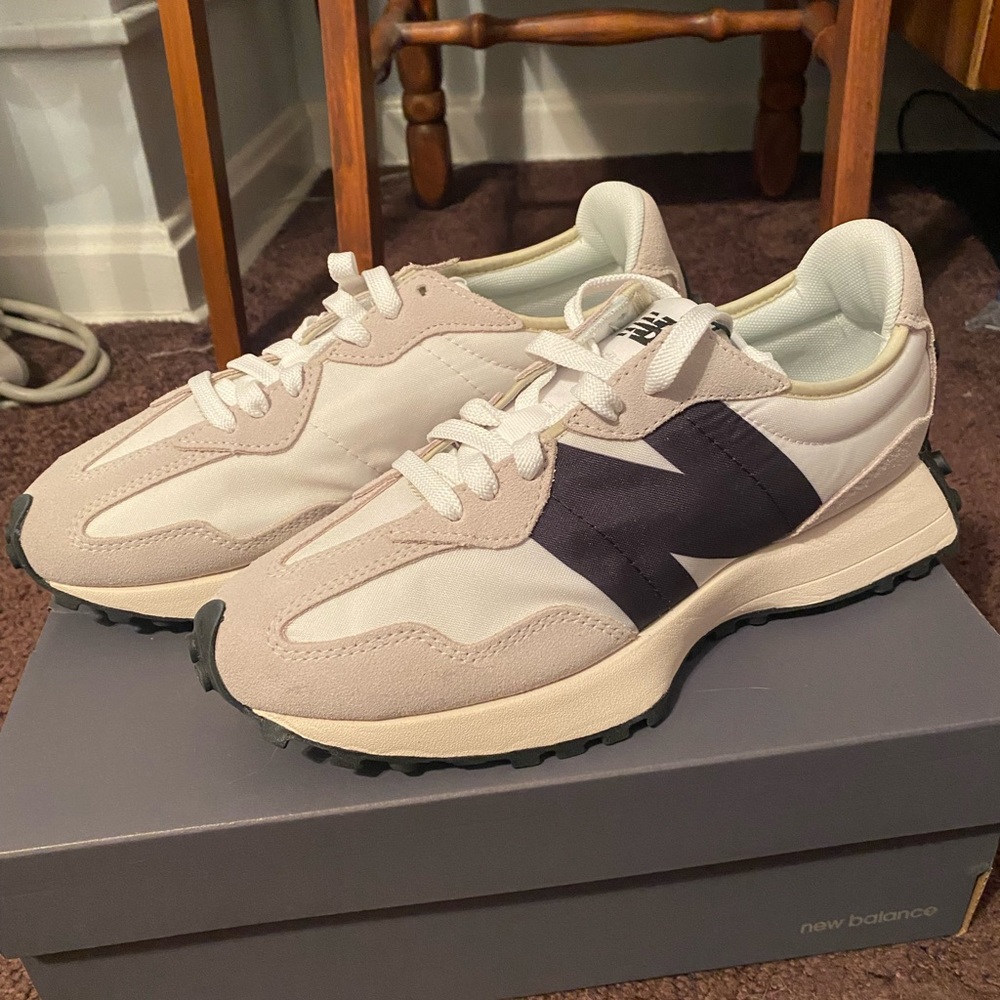 New Balance 327 sea salt women’s 8